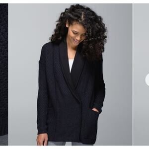 Lululemon Post Practice Cardigan Sweater Navy Blue Women's 4 Thumbholes Snap